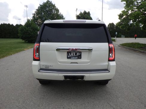 Used 2015 GMC Yukon Denali AWD/4WD image 8