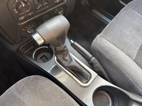 Used 2008 GMC Envoy SLE image 26