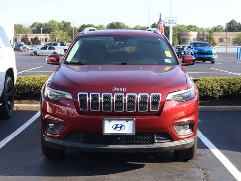Used 2021 Jeep Cherokee Latitude Lux w/ Comfort/Convenience Group AWD/4WD image 2