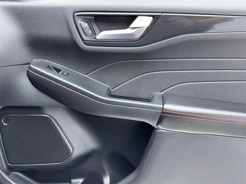 Used 2023 Ford Escape ST-Line image 46