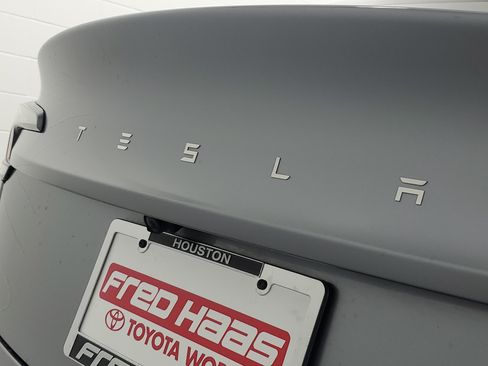 Used 2025 Tesla Model 3 Long Range RWD image 9
