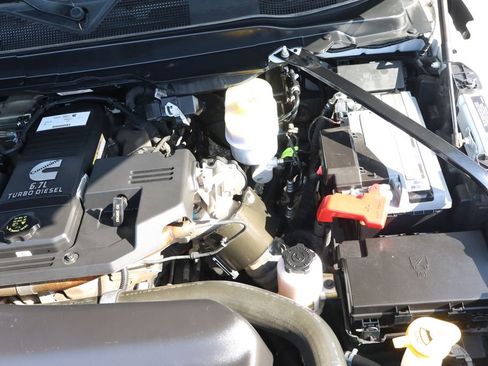 Used 2022 RAM 3500 Big Horn image 15