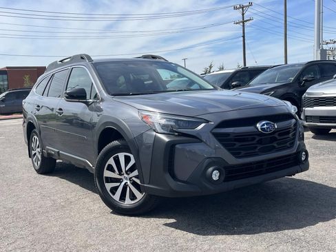 Used 2024 Subaru Outback Premium image 1