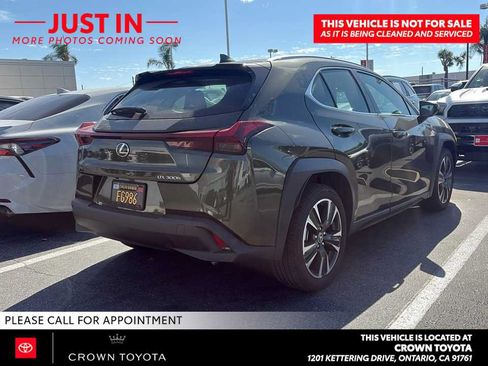 Used 2025 Lexus UX 300h FWD image 4