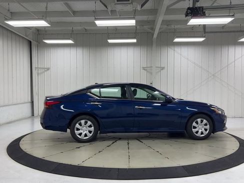 Used 2020 Nissan Altima 2.5 S FWD image 9