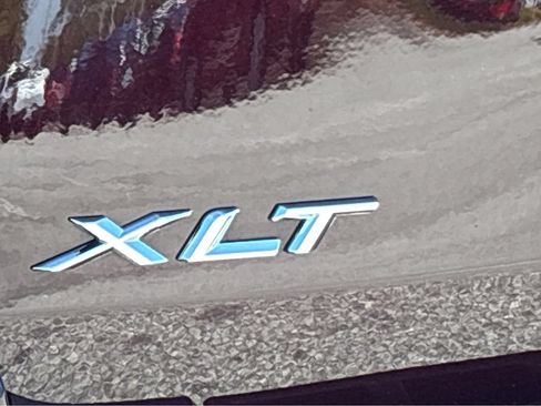 Used 2023 Ford Explorer XLT w/ Equipment Group 202A AWD/4WD image 24