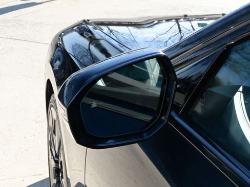 Used 2023 BMW 760i xDrive w/ Executive Package image 14