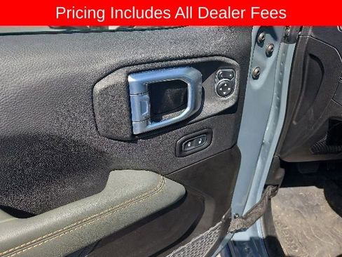 Used 2025 Jeep Gladiator Mojave AWD/4WD image 4