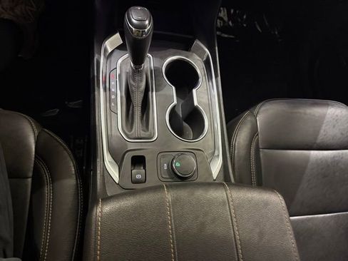 Used 2020 Chevrolet Traverse LT w/ LT Premium Package image 21