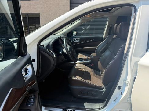 Used 2019 INFINITI QX60 Luxe w/ Sensory Package FWD image 21