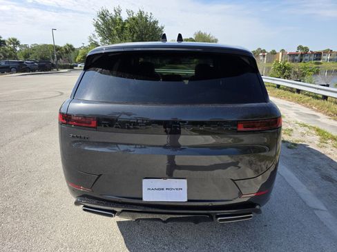 New 2026 Land Rover Range Rover Sport Dynamic SE AWD/4WD image 6