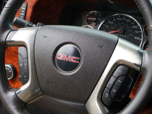 Used 2011 GMC Savana 1500 image 14