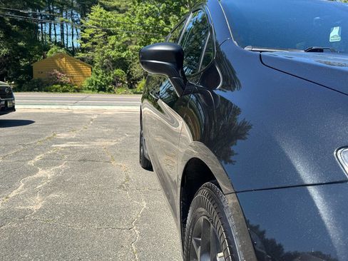 Used 2019 Chrysler Pacifica Touring-L w/ S Appearance Package FWD image 12