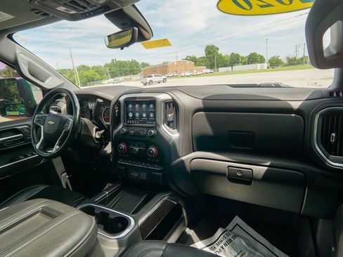 Used 2020 Chevrolet Silverado 2500 LTZ w/ LTZ Premium Package AWD/4WD image 16