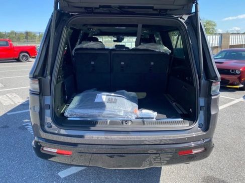 New 2023 Jeep Grand Wagoneer L Series III w/ Quick Order Packagew 28T image 7