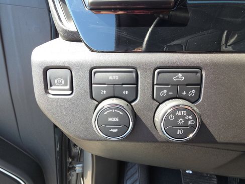 Used 2023 Chevrolet Silverado 1500 RST AWD/4WD image 21