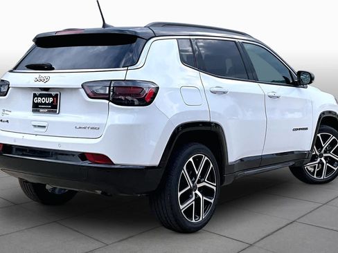 Used 2025 Jeep Compass Limited w/ Elite Group AWD/4WD image 13