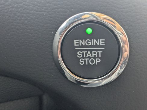 Used 2019 Ford Edge Titanium w/ Equipment Group 301A image 37