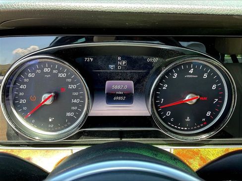 Used 2019 Mercedes-Benz E 300 4MATIC image 13