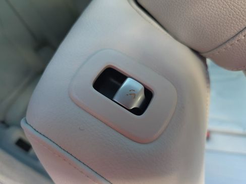 Used 2023 Mercedes-Benz EQS 450+ SUV image 25