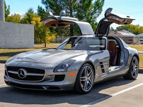 Used 2011 Mercedes-Benz SLS AMG Coupe image 7