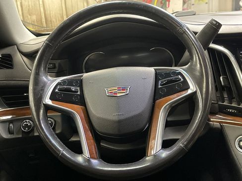 Used 2018 Cadillac Escalade ESV Premium Luxury w/ LPO, Radiant Package AWD/4WD image 20