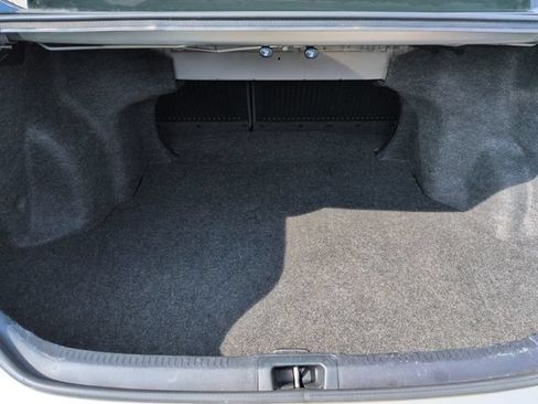 Used 2016 Toyota Camry SE FWD image 19