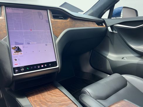 Used 2020 Tesla Model S Long Range AWD/4WD image 43