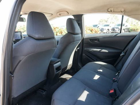 Used 2022 Toyota Corolla LE FWD image 18