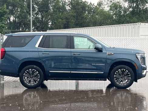 New 2026 GMC Yukon Elevation AWD/4WD image 3