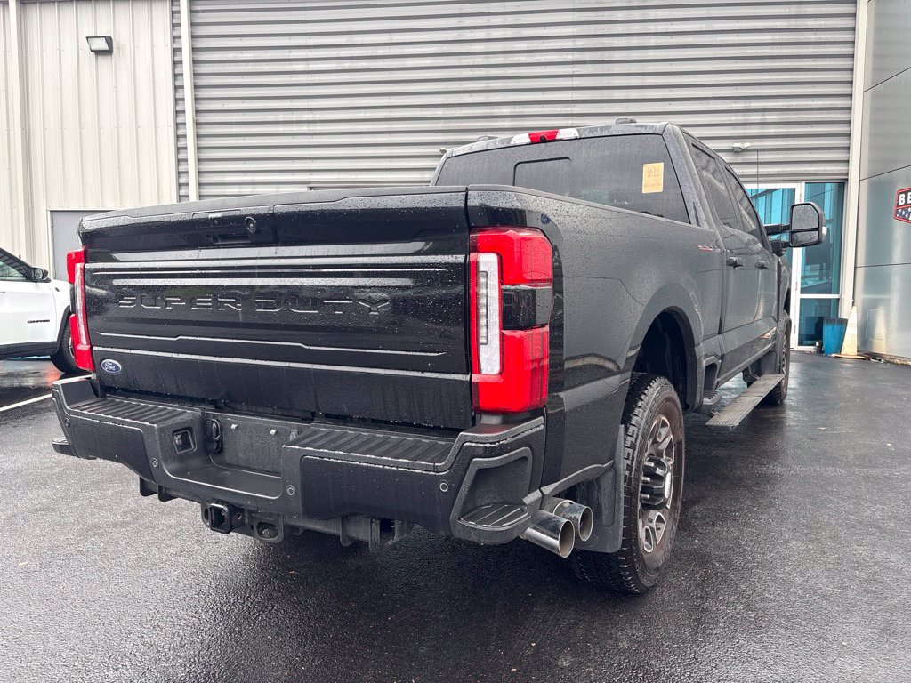 Used 2025 Ford F250 Platinum AWD/4WD image 4