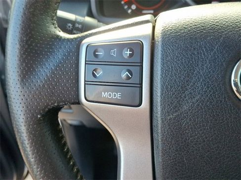 Used 2011 Toyota 4Runner Limited image 18