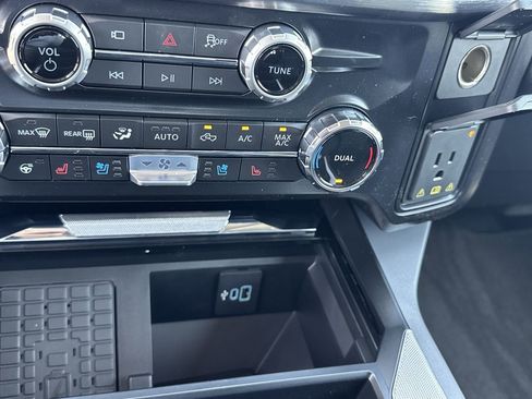 New 2025 Ford F250 Lariat w/ Lariat Ultimate Package image 52