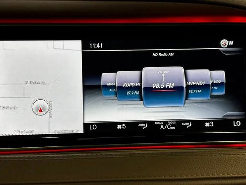 Used 2017 Mercedes-Benz S 550 Sedan image 31