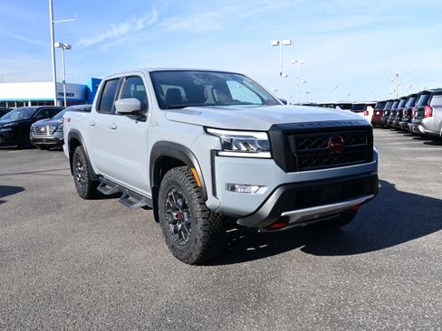 Certified 2023 Nissan Frontier PRO-4X w/ Pro-4X Premium Package image 2