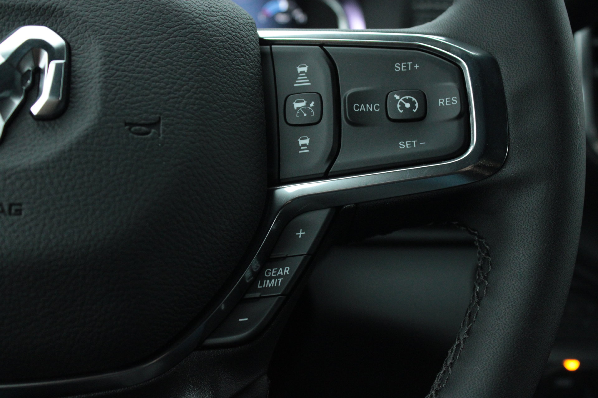 New 2027 RAM 3500 Laramie AWD/4WD image 31