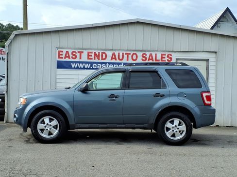 Used 2012 Ford Escape XLT FWD image 2