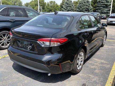 Used 2026 Toyota Corolla LE FWD image 6