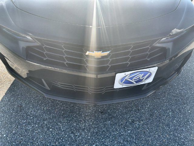 Used 2019 Chevrolet Camaro LT RWD image 32