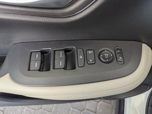 New 2026 Honda HR-V LX image 15