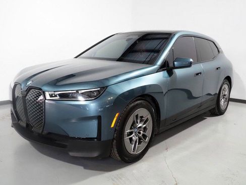 Used 2023 BMW iX xDrive50 w/ Ultimate Package 2 image 10