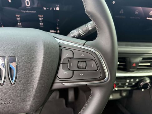 Used 2025 Buick Encore GX Sport Touring image 18