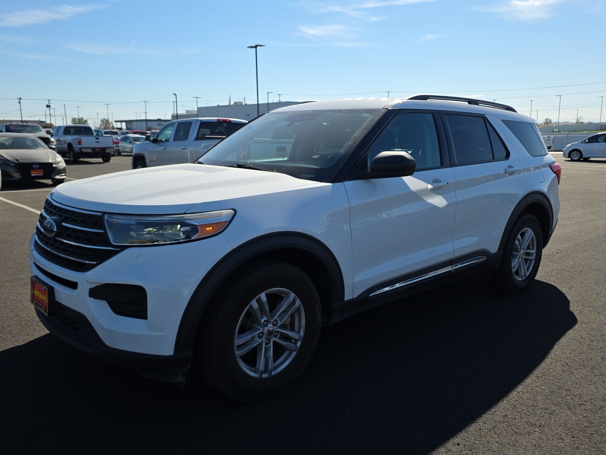 Used 2022 Ford Explorer XLT w/ Class IV Trailer Tow Package AWD/4WD image 3