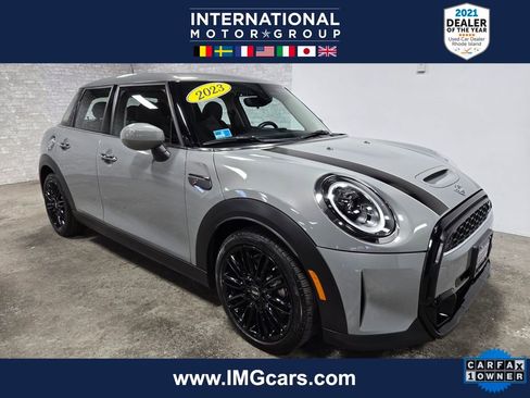 Used 2023 MINI Cooper S image 1