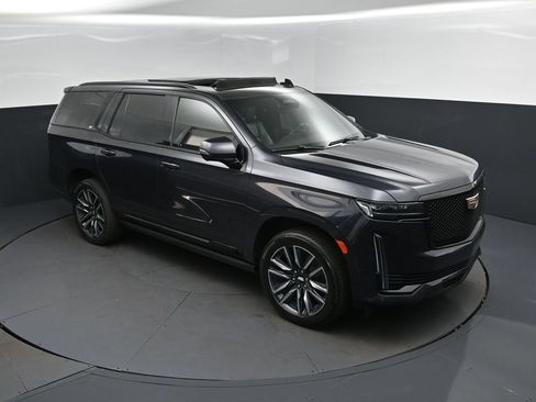 Used 2022 Cadillac Escalade Sport w/ Touring Package AWD/4WD image 36