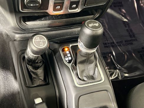 Used 2023 Jeep Wrangler Willys image 15