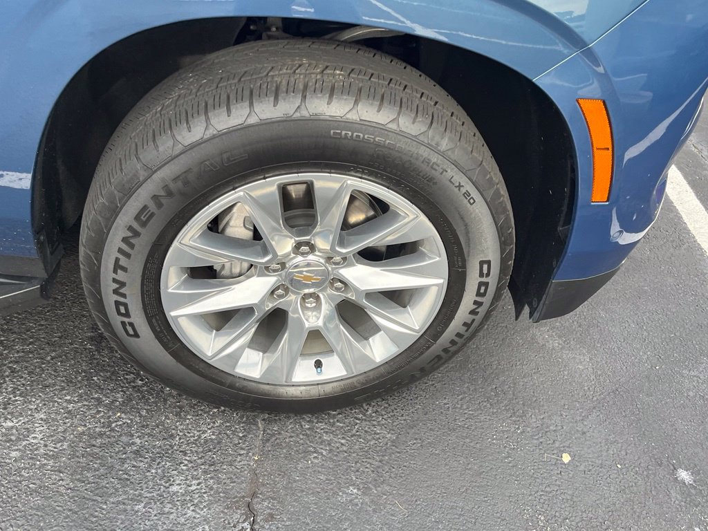 Used 2026 Chevrolet Tahoe Premier AWD/4WD image 4