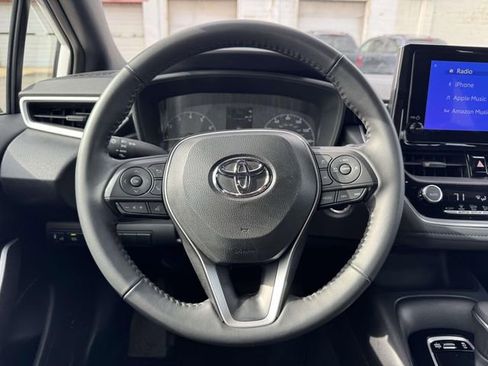 Used 2025 Toyota Corolla SE FWD image 21