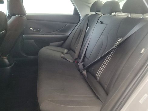 Used 2025 Hyundai Elantra SEL FWD image 18
