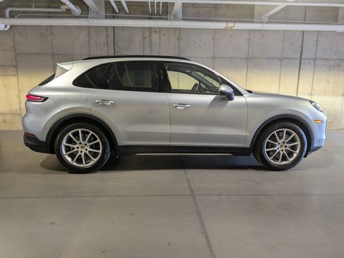 Certified 2025 Porsche Cayenne S image 10
